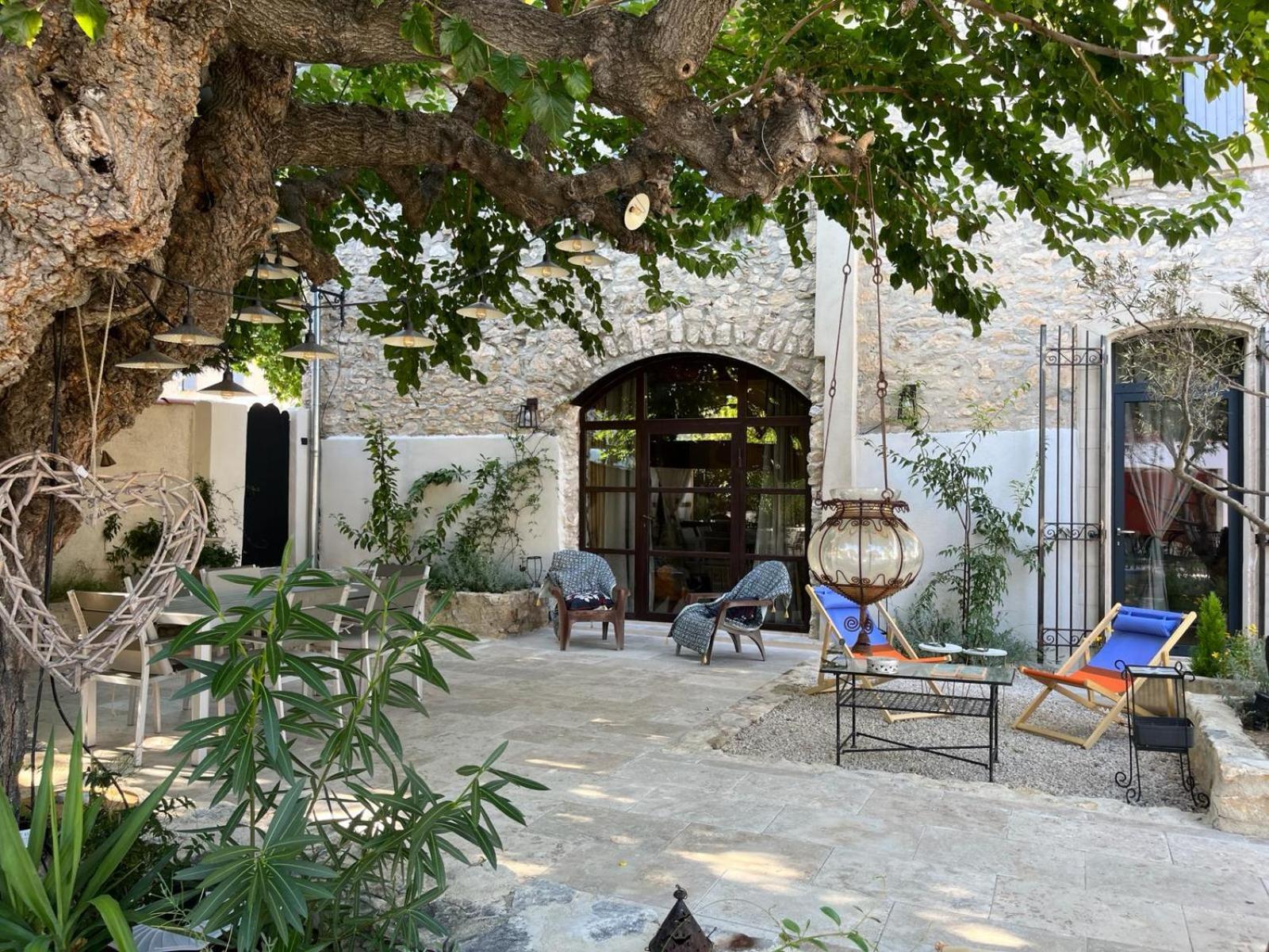 Le Mas D'Emilienne Coudoux Exterior foto